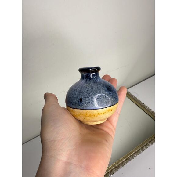 Vintage Miniature Pottery Vase - Picture 7 of 8